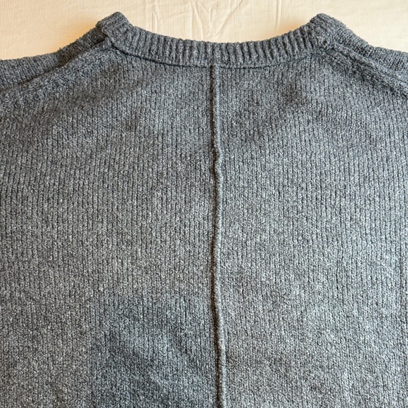 Free People Women's Dark Gray Charcoal V-Neck Sweater Size XL - Picture 9 of 11
